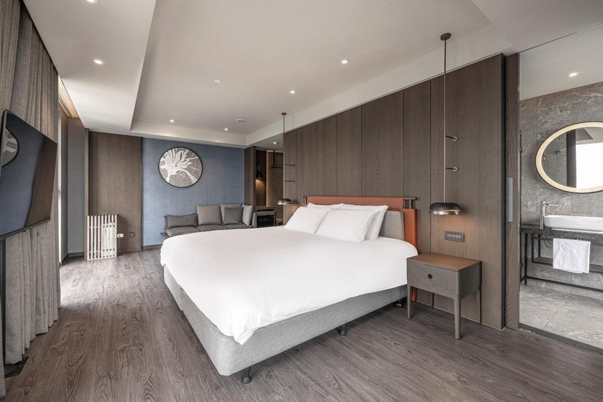 Lakeshore Hotel Hualien Taroko Shunan Room photo Deluxe Suite